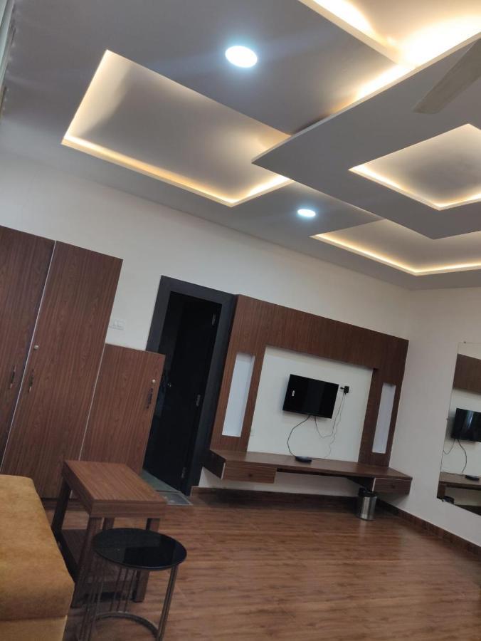 Hotel Virasat By Bookingcare Chhatarpur Екстериор снимка