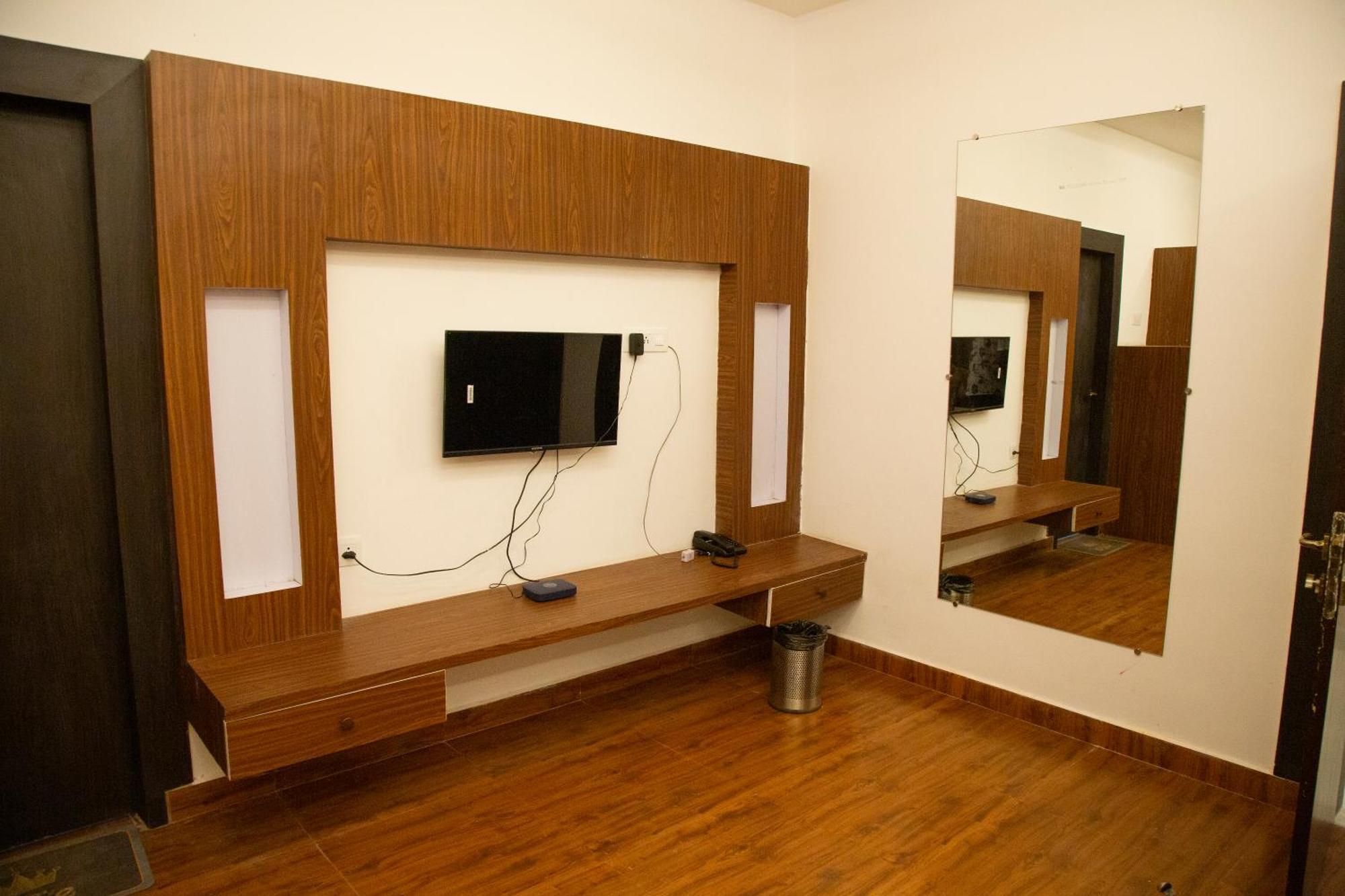 Hotel Virasat By Bookingcare Chhatarpur Екстериор снимка