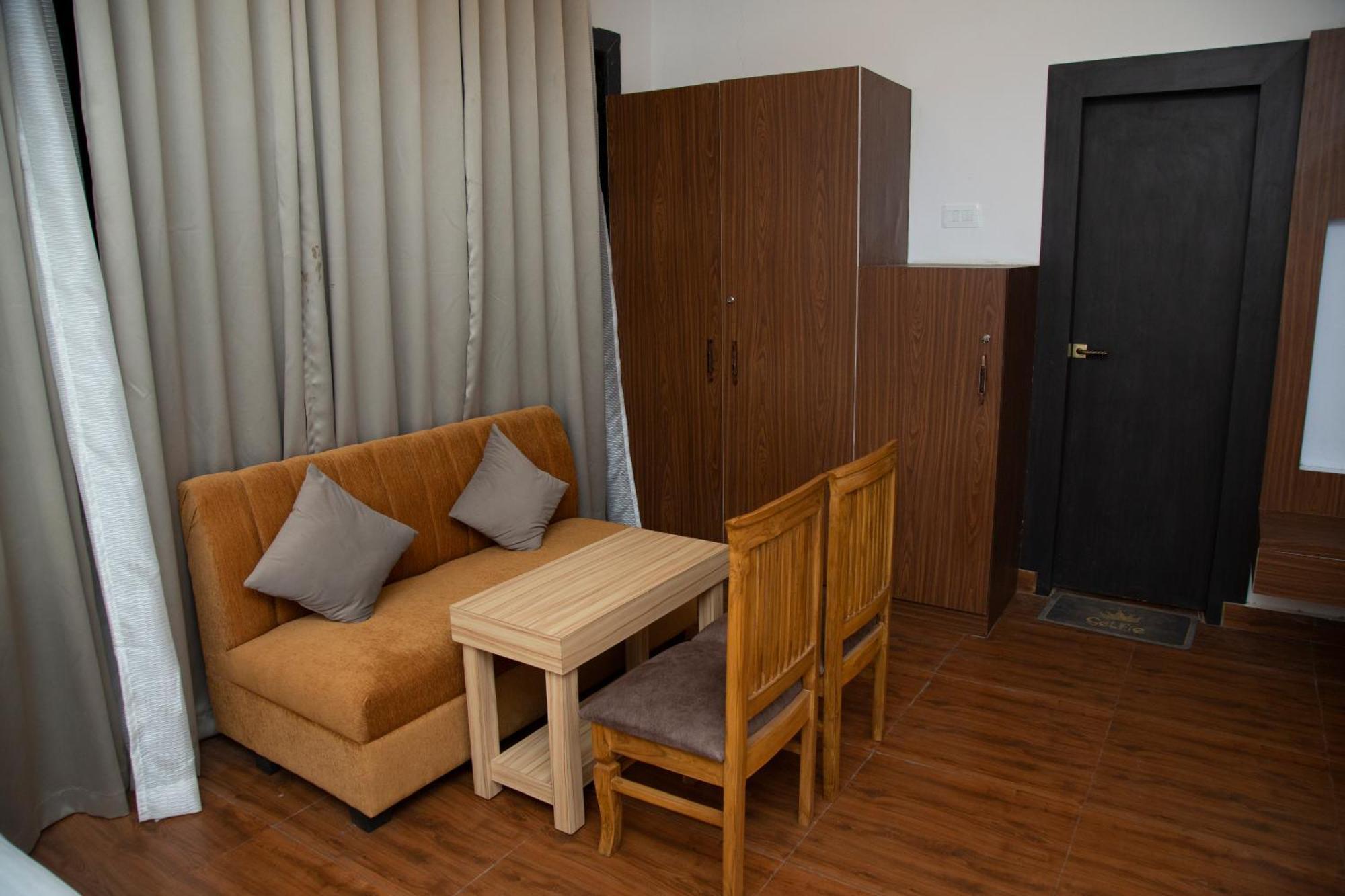 Hotel Virasat By Bookingcare Chhatarpur Екстериор снимка